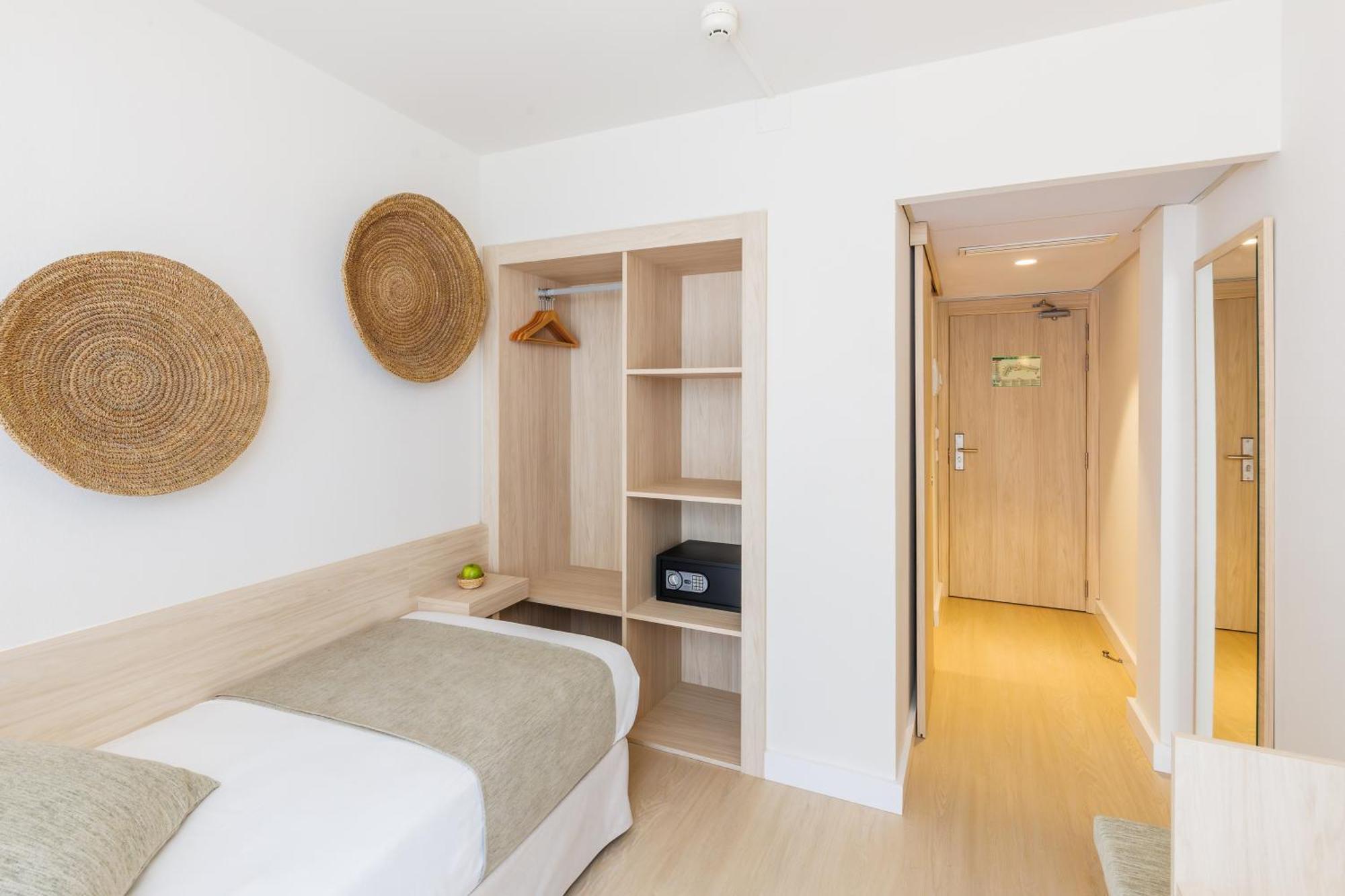 Hotel Alondra Cala Ratjada  Buitenkant foto