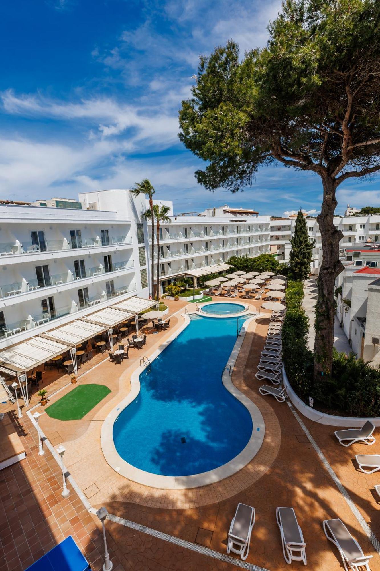 Hotel Alondra Cala Ratjada  Buitenkant foto