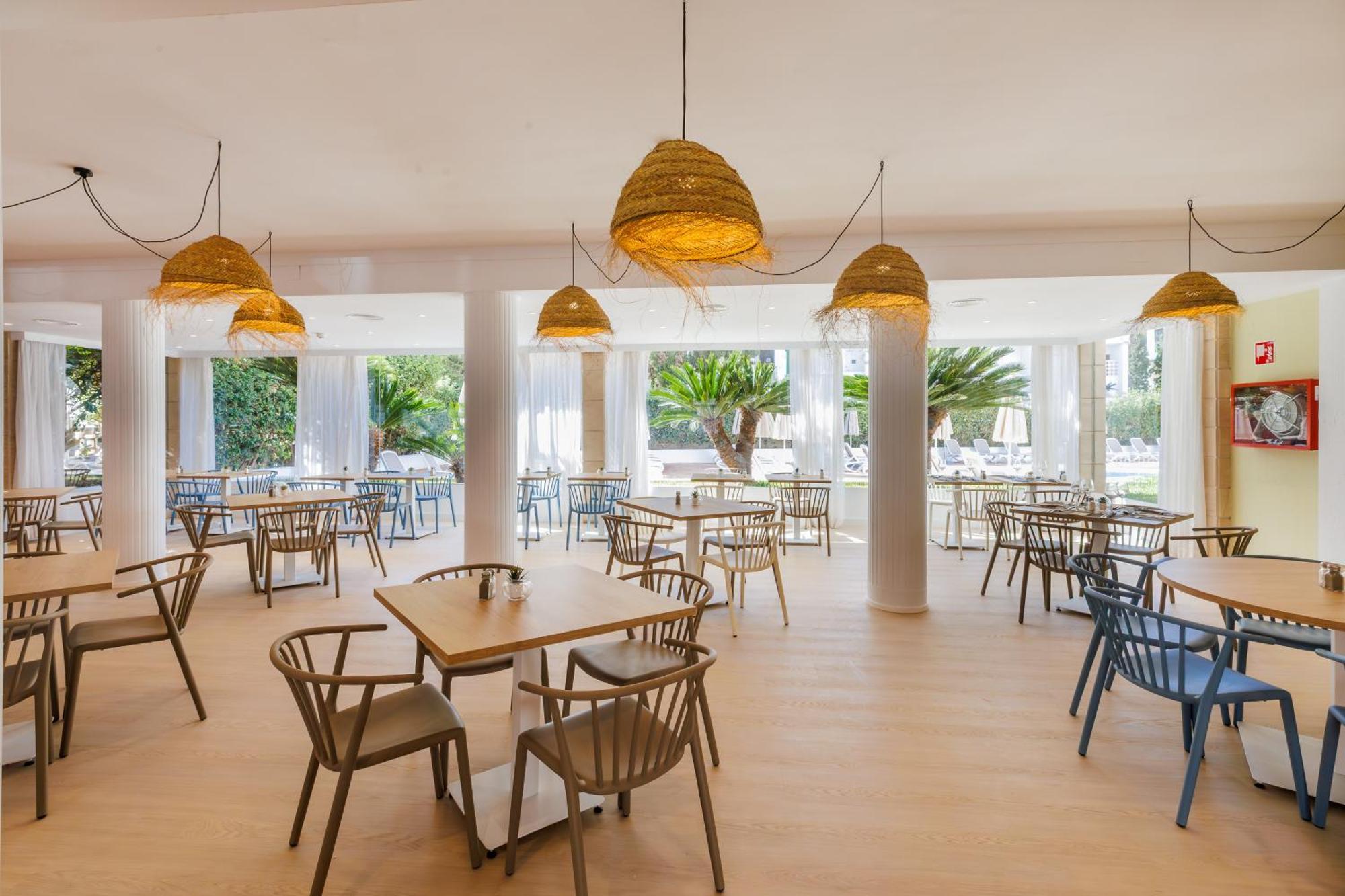 Hotel Alondra Cala Ratjada  Buitenkant foto